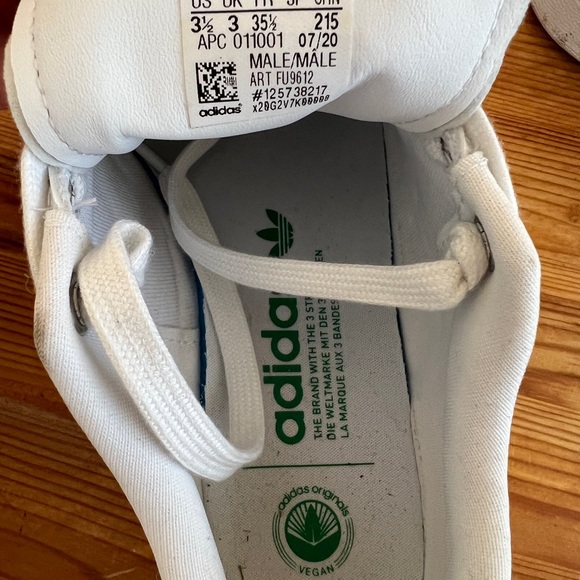 Stan Smith Adidas Sneakers - Picture 2 of 5